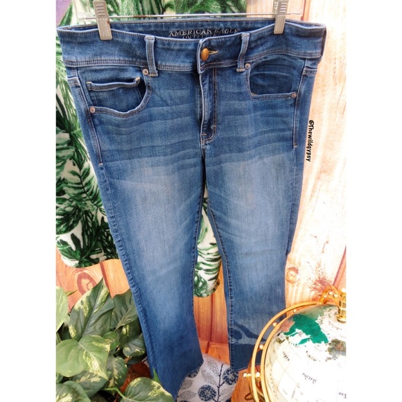 American Eagle Outfitters Denim - American eagle kick boot jeans 🍃